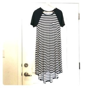 LuLaRoe Carly SM Black & White stripes BNWT